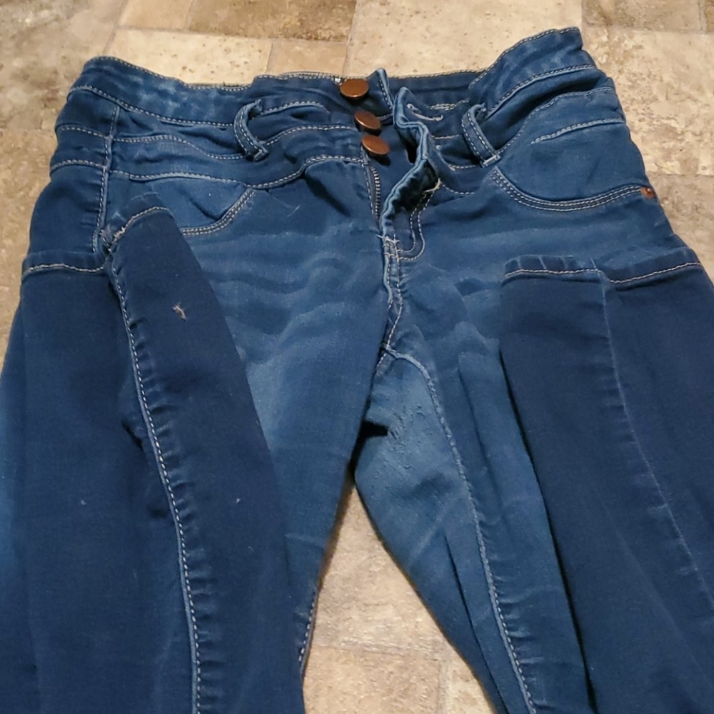 Jeans